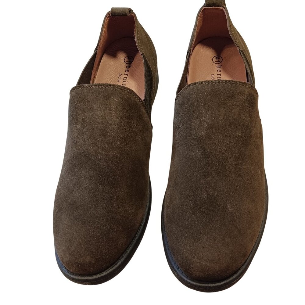 Bernie Mev TW 199 Chelsea Suede Loafer Khaki